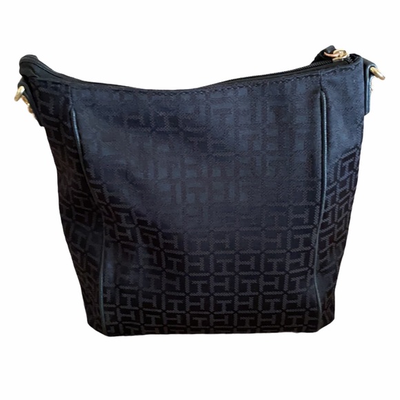 🚫SOLD🚫Ⓜ️Black Tommy Hilfiger Tote Bag Purse - Picture 2 of 7